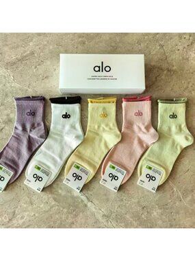 A17- ALO Yoga Women's Rolled Cuff Pastel Half-Crew Socks 5-Pair Box Set - NWT